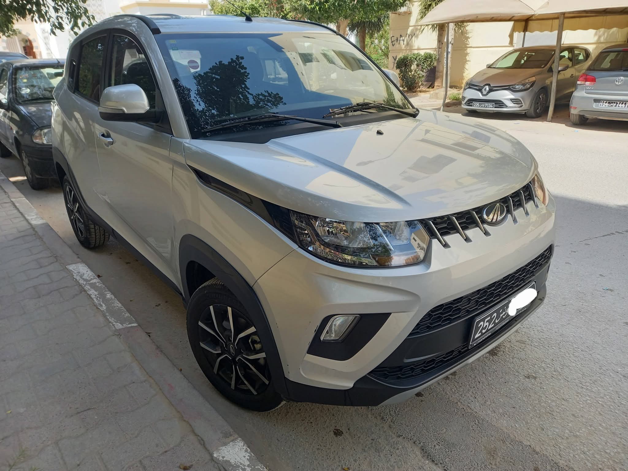  Mahindra